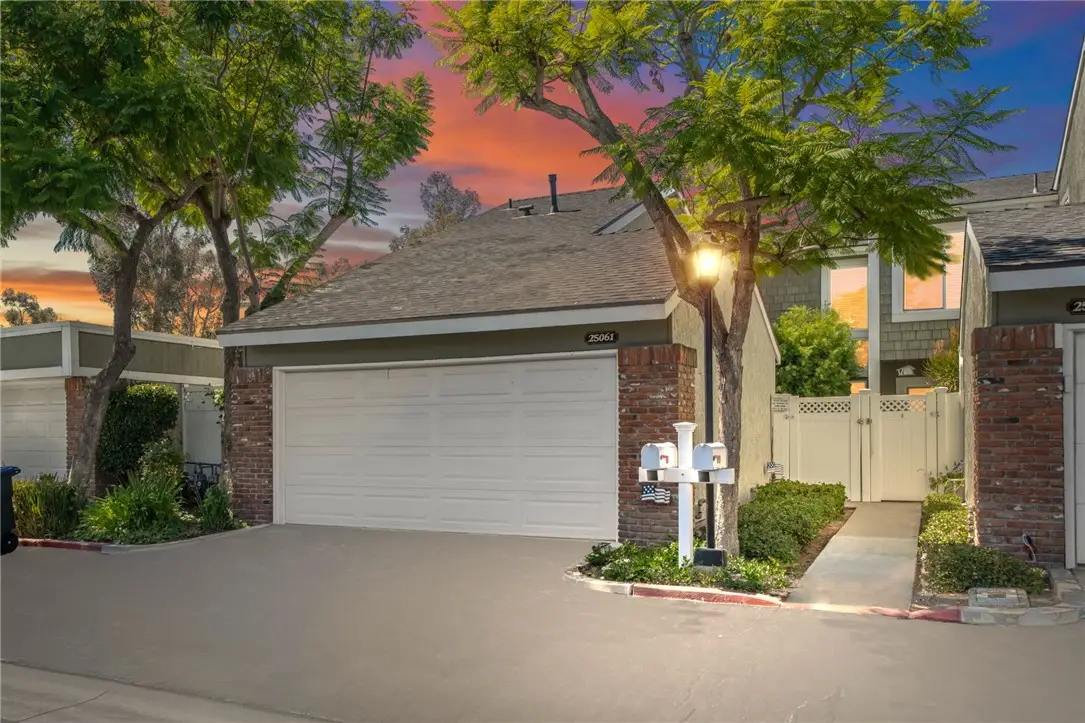 25061 Silverleaf Ln, Laguna Hills, CA 92653 - Image #1