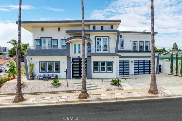 7702 Alberta, Huntington Beach, CA 92648