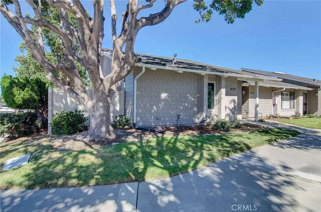 8886 Plumas Circle #1124A, Huntington Beach, CA 92646 - Image #1