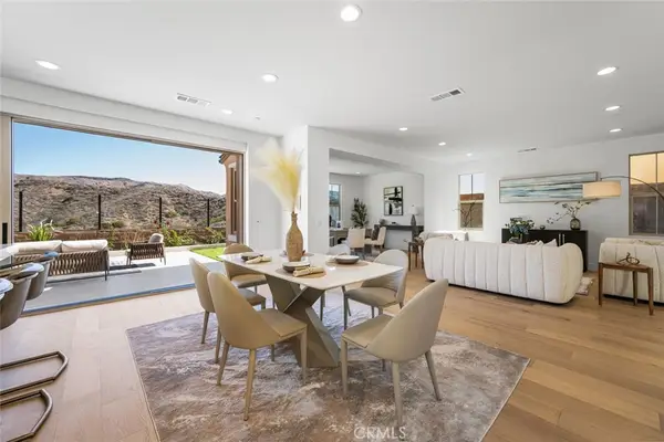 107 Somera, Irvine, CA 92602