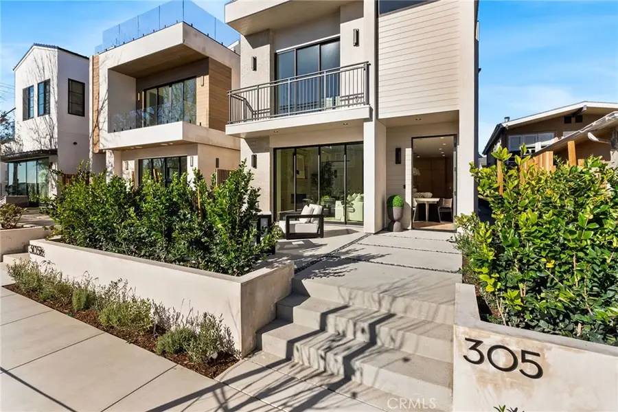 305 Fernleaf, Corona Del Mar, CA 92625 - Image #2