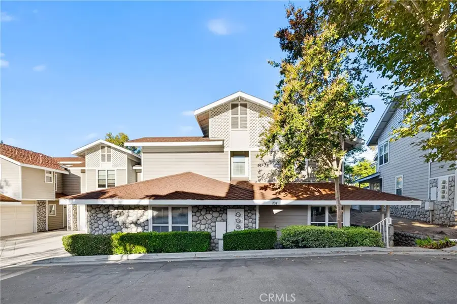704 Chandler W, Highland, CA 92346 - Image #3