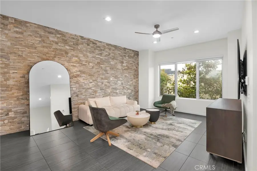 21 Gramercy #220, Irvine, CA 92612 - Image #2