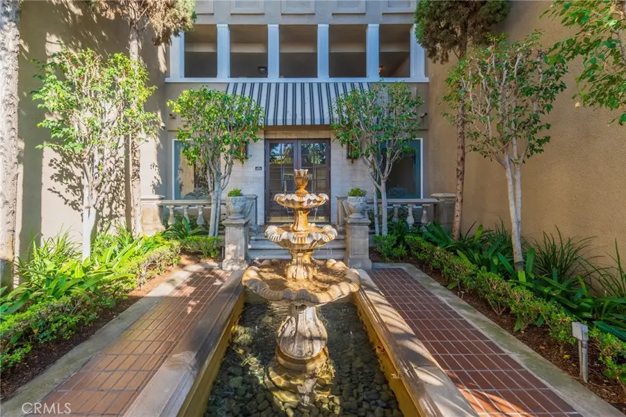 8455 Fountain Avenue #108, West Hollywood, CA 90069 - Image #3