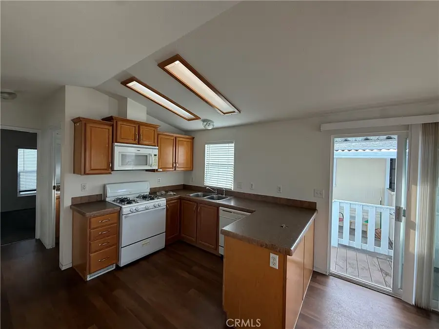 1741 Pomona Avenue #5, Costa Mesa, CA 92627 - Image #3