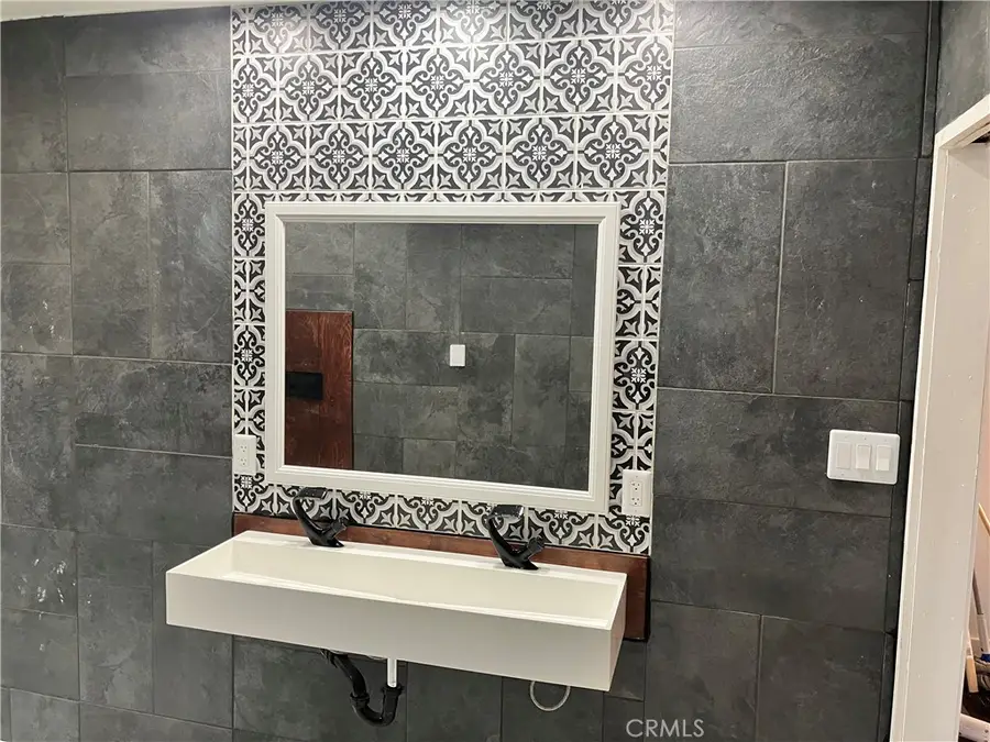 1818 W 81st, Los Angeles, CA 90047 - #3