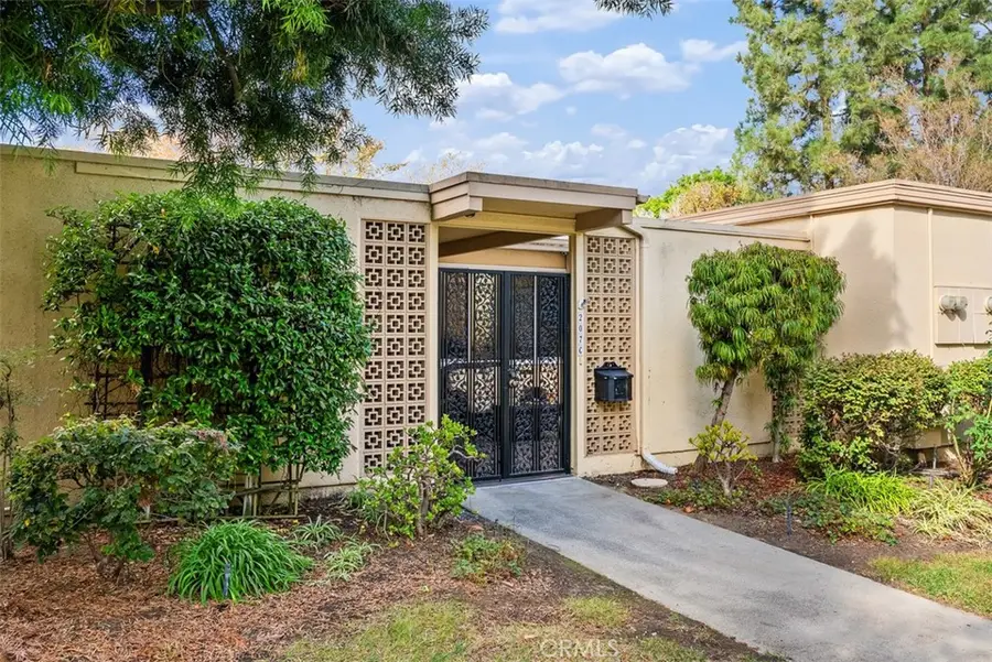 207 Avenida Majorca #C, Laguna Woods, CA 92637 - Image #2