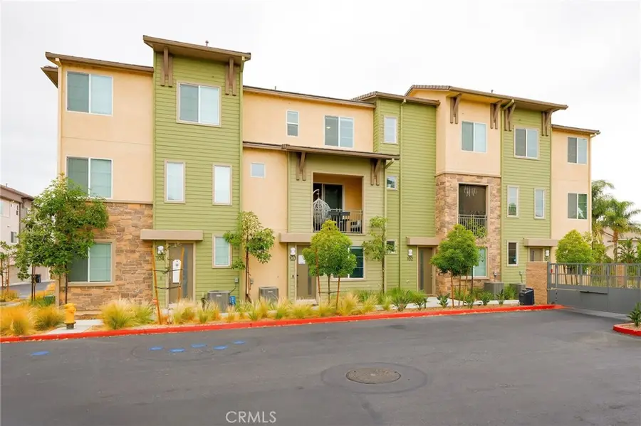 677 Savi Drive #103, Corona, CA 92878 - Image #2