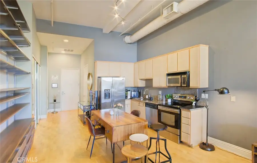 175 S Lake #402, Pasadena, CA 91101 - Image #2