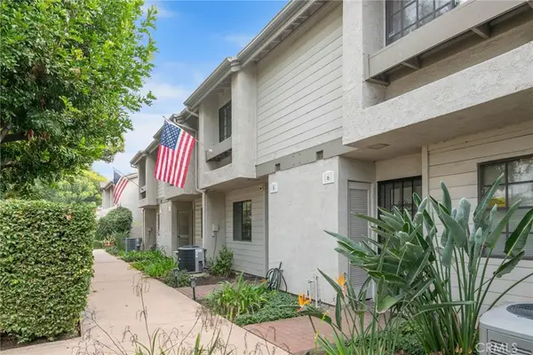 2220 E Chapman #5, Fullerton, CA 92831
