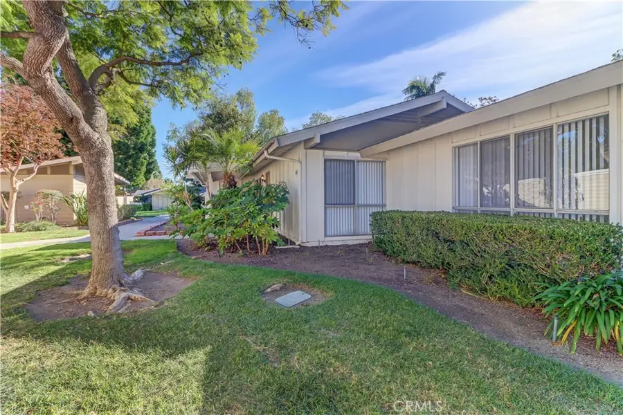 335 Avenida Sevilla #B, Laguna Woods, CA 92637 - Image #2