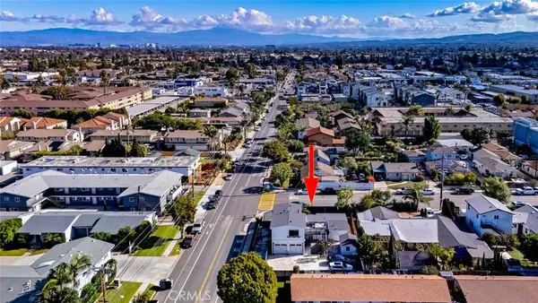 2097 Maple, Costa Mesa, CA 92627