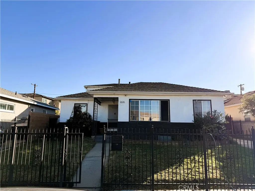 1616 W Palmer, Compton, CA 90220 - #1