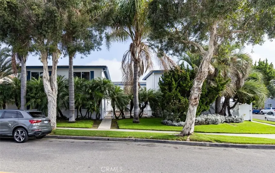 970 Valencia Street, Costa Mesa, CA 92626 - Image #2