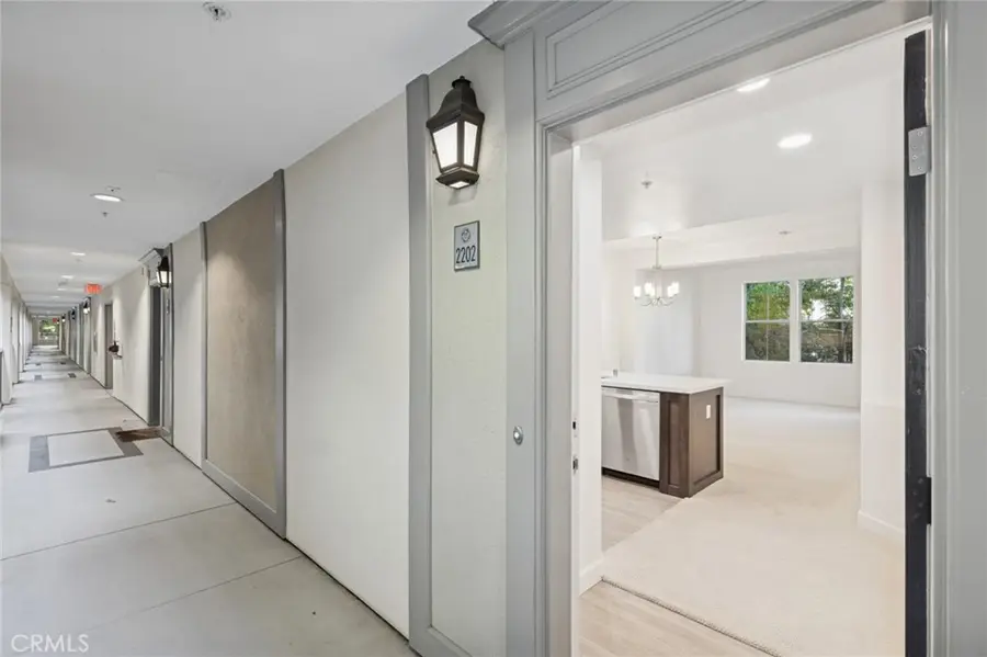 2202 Watermarke, Irvine, CA 92612 - #2