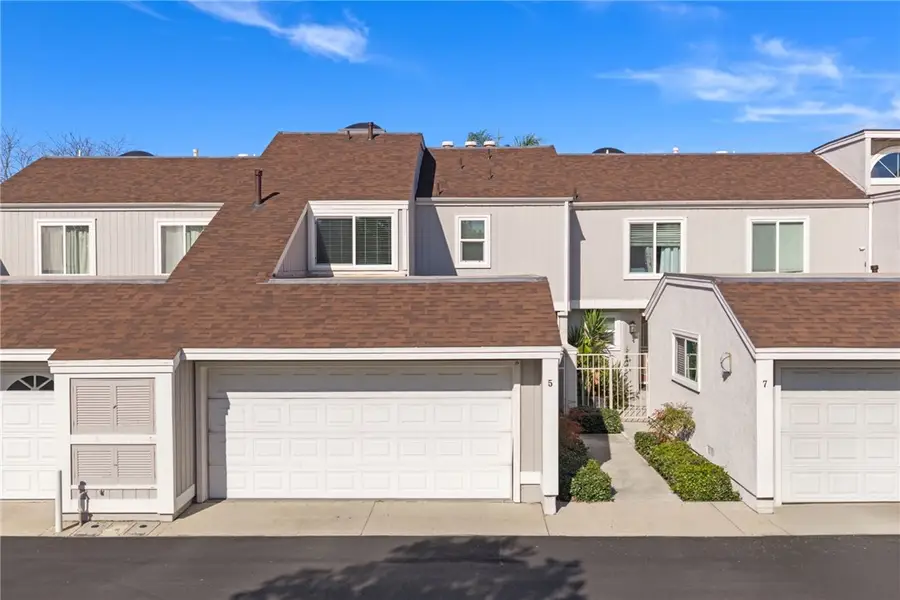 5 Robin Hill Ln, Laguna Hills, CA 92653 - Image #2