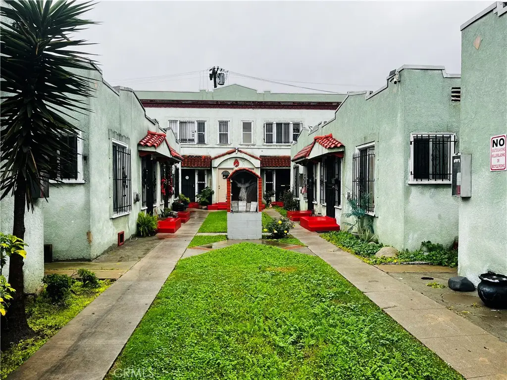 6325 S Figueroa Street, Los Angeles, CA 90003 - #1