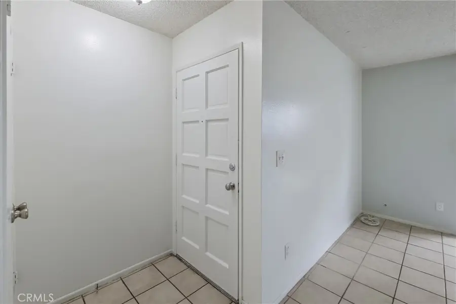 2521 W Sunflower #R1, Santa Ana, CA 92704 - Image #3