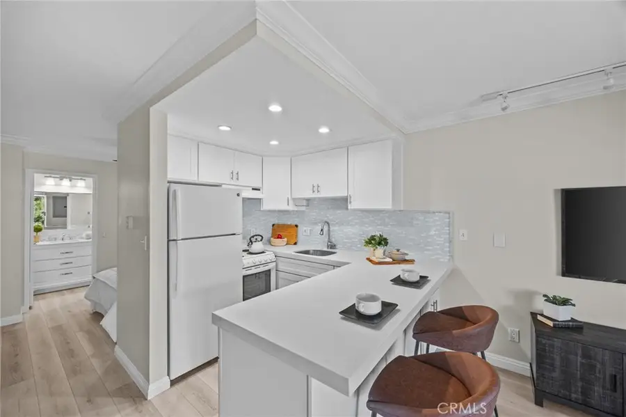 101 Scholz Plaza #PH19, Newport Beach, CA 92663 - Image #2