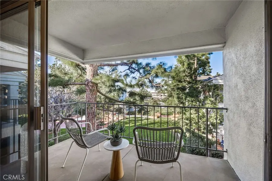 101 Scholz Plaza #PH19, Newport Beach, CA 92663 - Image #3