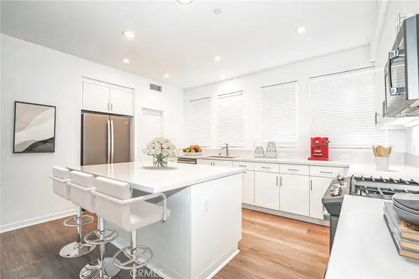 337 Placemark, Irvine, CA 92614