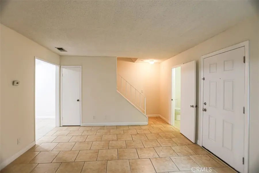 1043 E Huntington #F, Monrovia, CA 91016 - #2