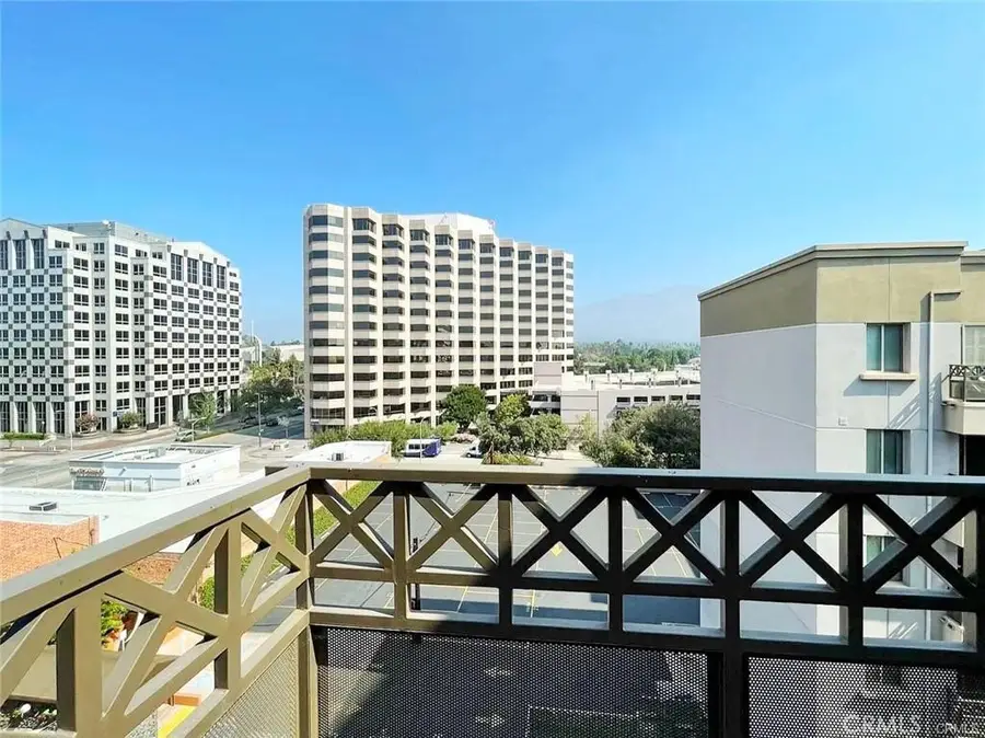 931 E Walnut #607, Pasadena, CA 91106 - Image #3