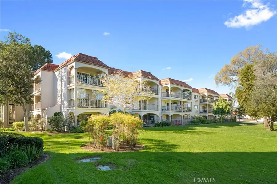 3498 Bahia Blanca W #2F, Laguna Woods, CA 92637 - Image #2