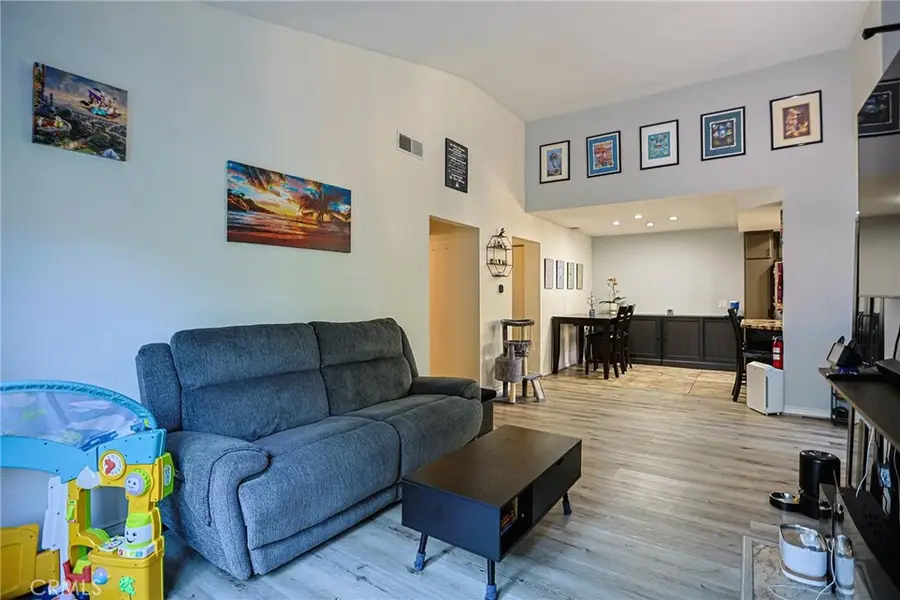 3583 W Greentree #C, Anaheim, CA 92804 - Image #3