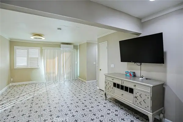 631 N Bristol #62, Santa Ana, CA 92703