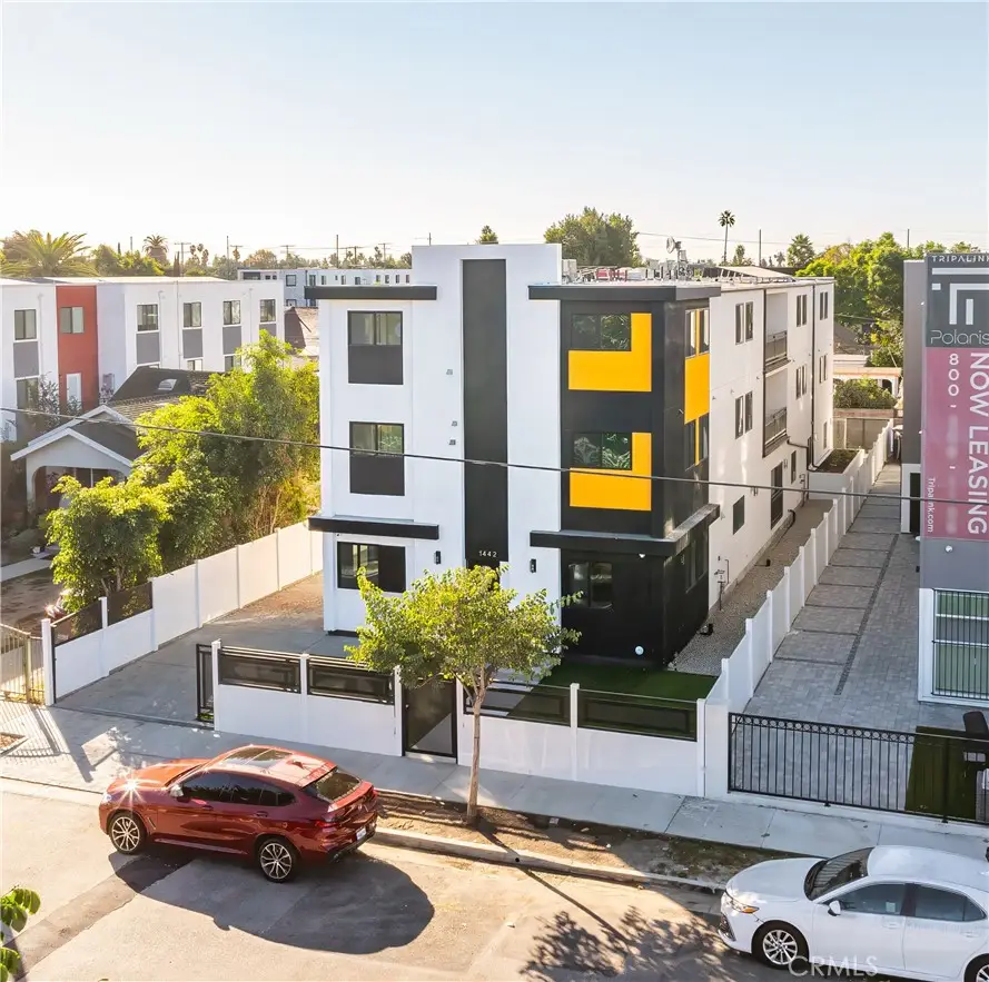 1444 W 37th Street, Los Angeles, CA 90018 - #1