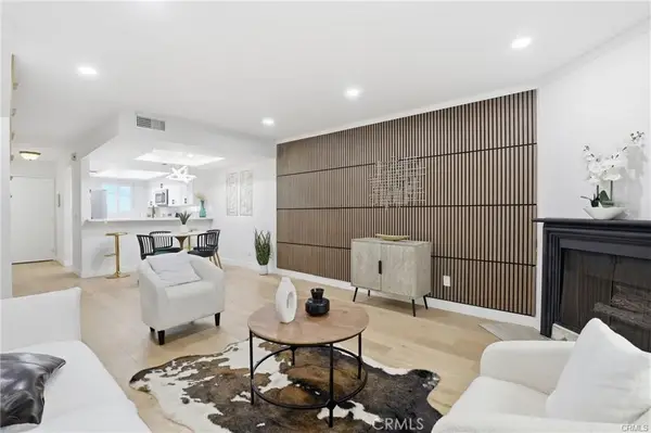 11119 Camarillo #104, North Hollywood, CA 91602