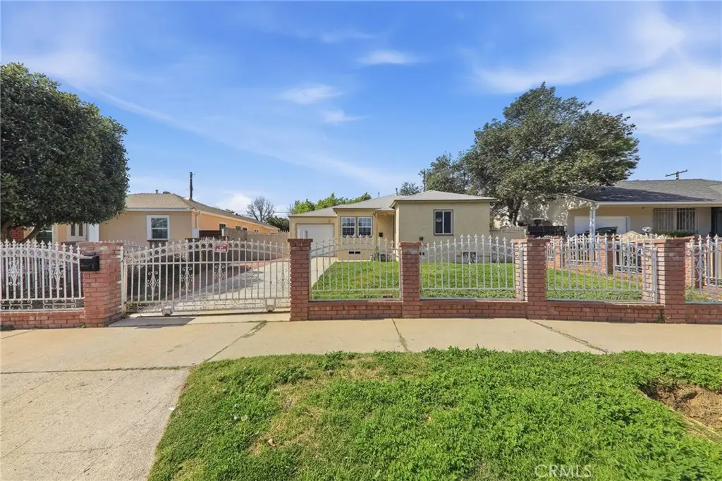 8113 Noble, Panorama City, CA 91402 - #1