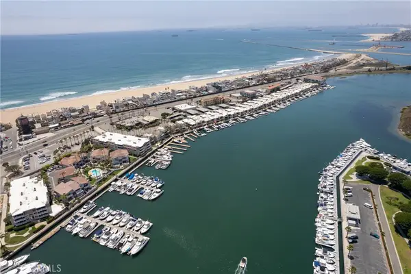 16276 Pacific Circle, Huntington Beach, CA 92649