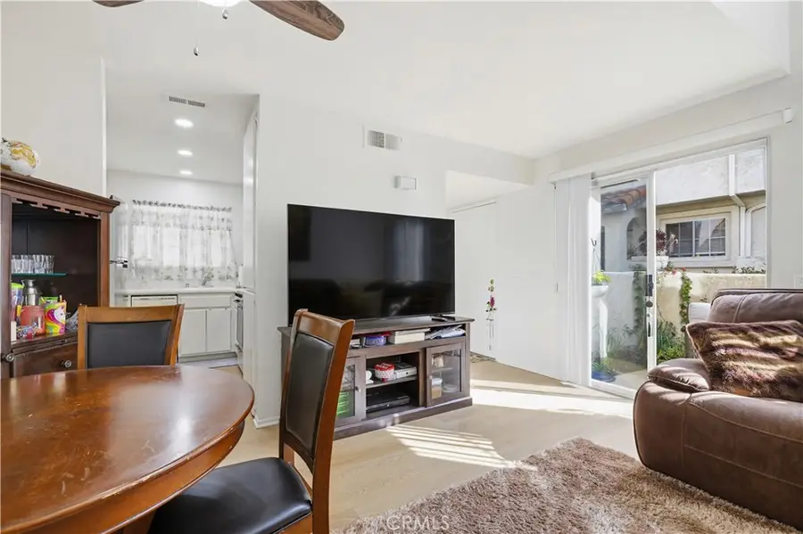 26152 Sanz #b, Mission Viejo, CA 92691 - Image #3