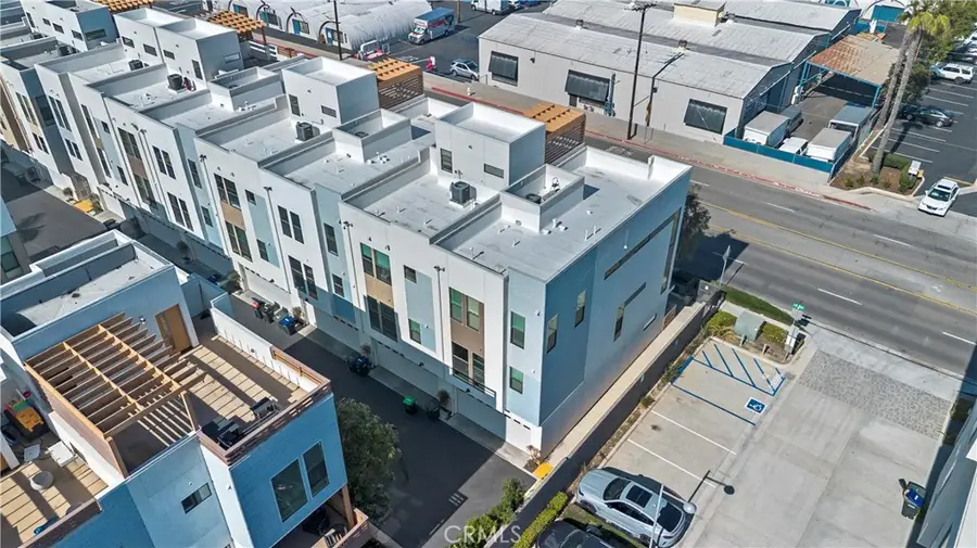 645 W 17th Street, Costa Mesa, CA 92627 - #2