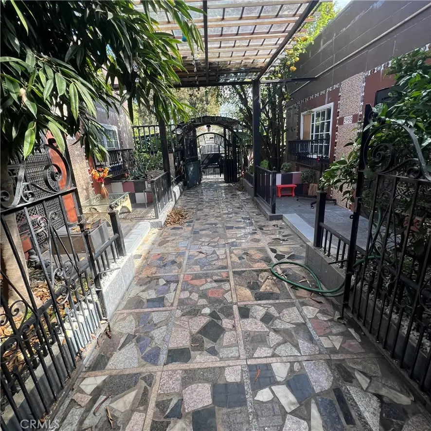 2949 S Harcourt, Los Angeles, CA 90016 - #1