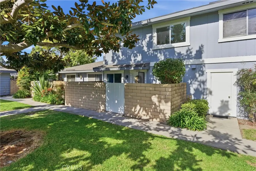 16395 Del Oro Circle, Huntington Beach, CA 92649 - Image #3