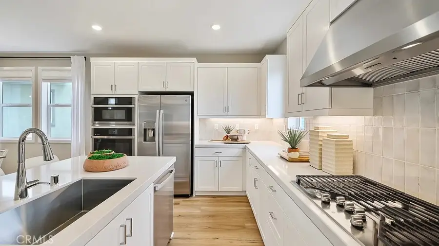 27537 Grand Fir Way, Valencia, CA 91381 - Image #2