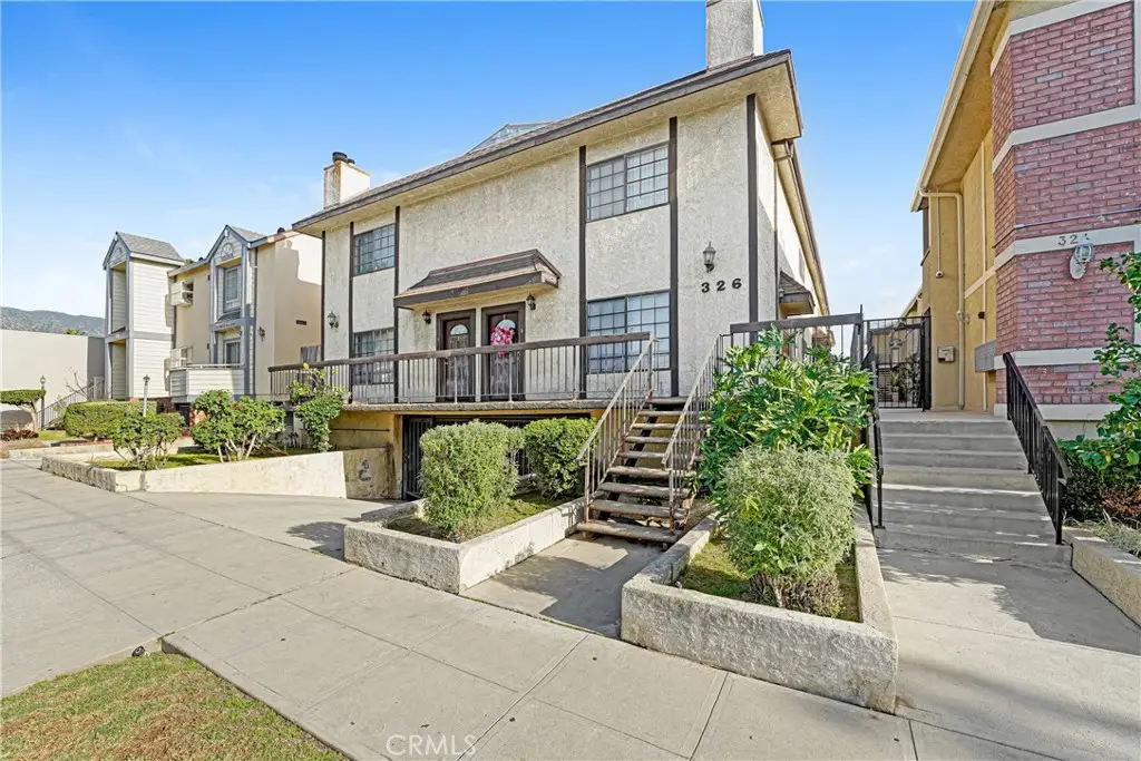 326 E Valencia #C, Burbank, CA 91502 - Image #1