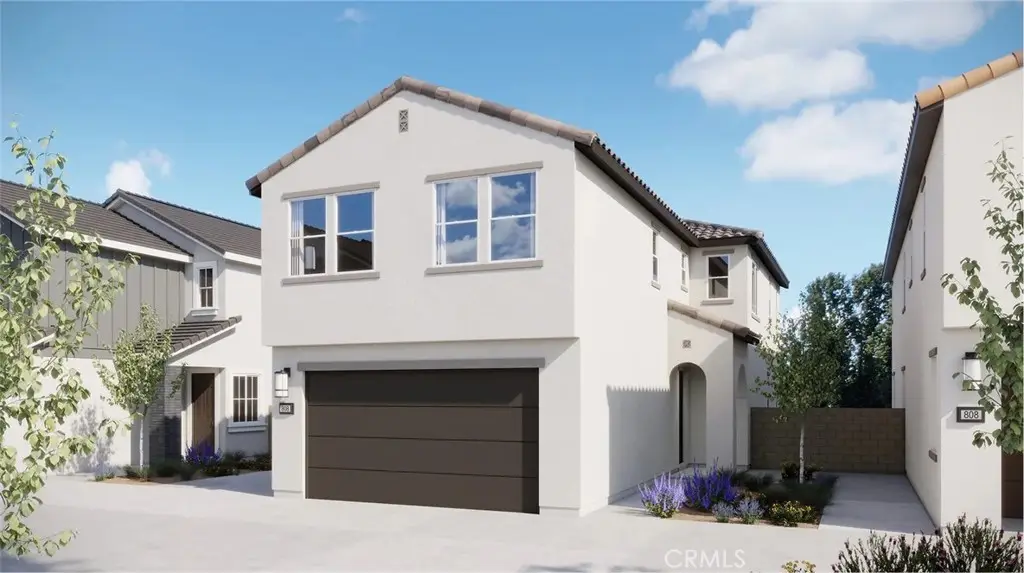 2046 Pyrenes Place, Santa Paula, CA 93060 - #1