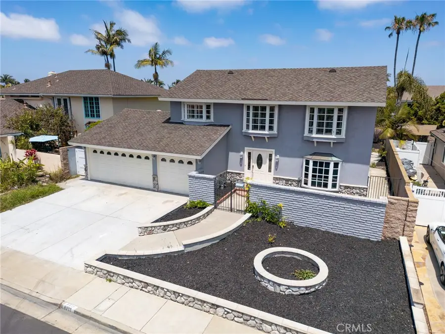 6911 Rio Vista, Huntington Beach, CA 92647 - #2