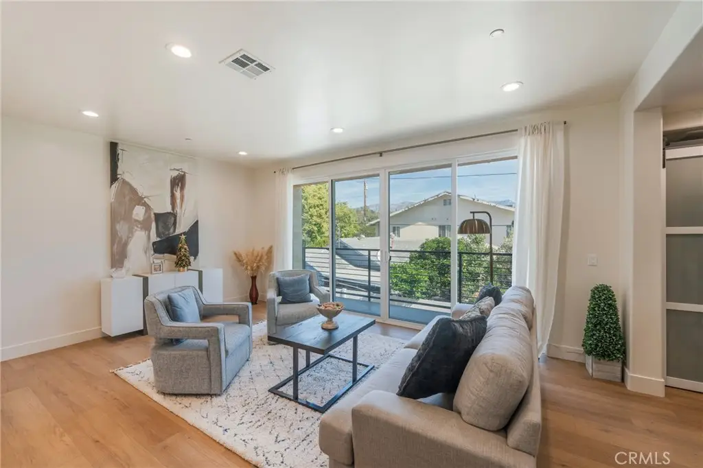 712 1/2 N Chestnut Ave, Los Angeles, CA 90042 - #1