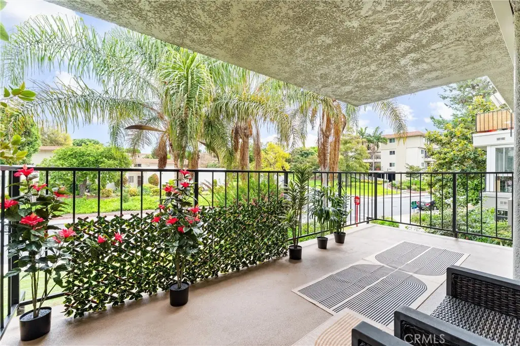 2393 Via Mariposa W #2F, Laguna Woods, CA 92637 - #1