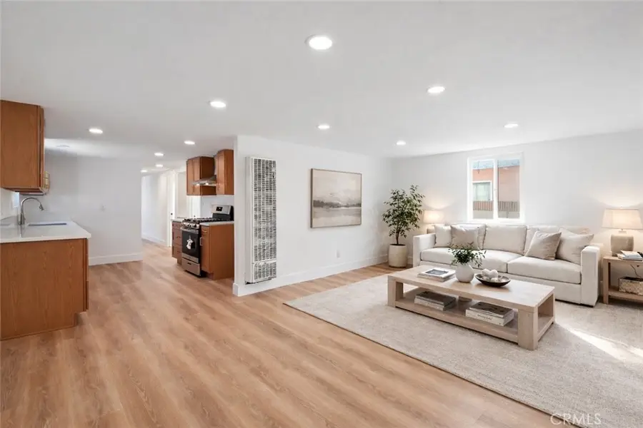 8330 Elburg, Paramount, CA 90723 - #2