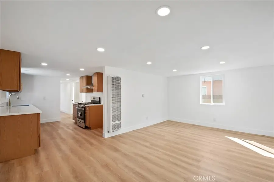 8330 Elburg, Paramount, CA 90723 - #3