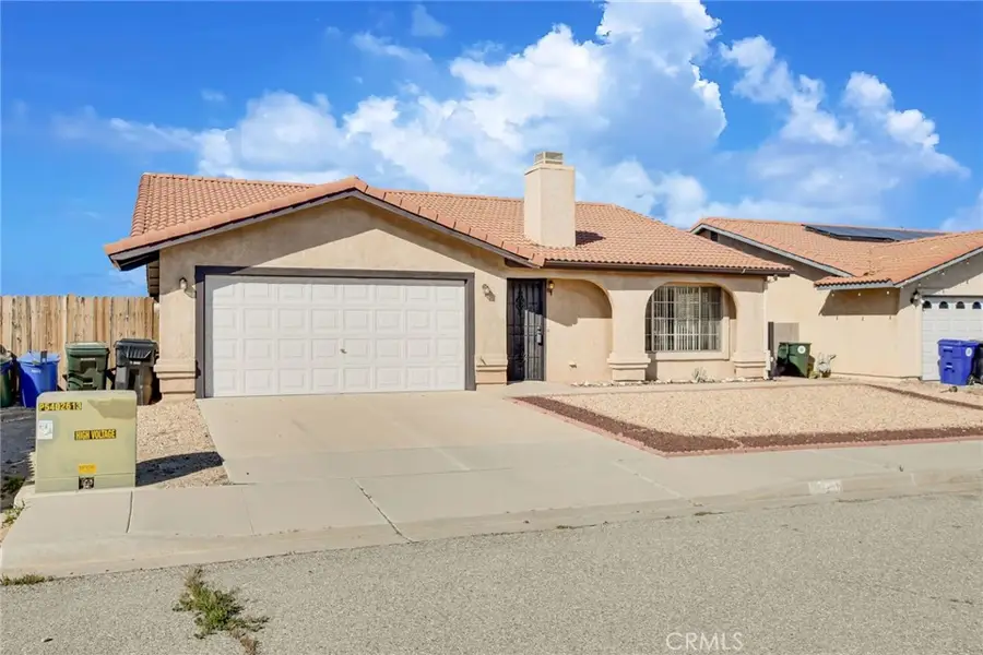 15920 Foxwood, Victorville, CA 92395 - #2