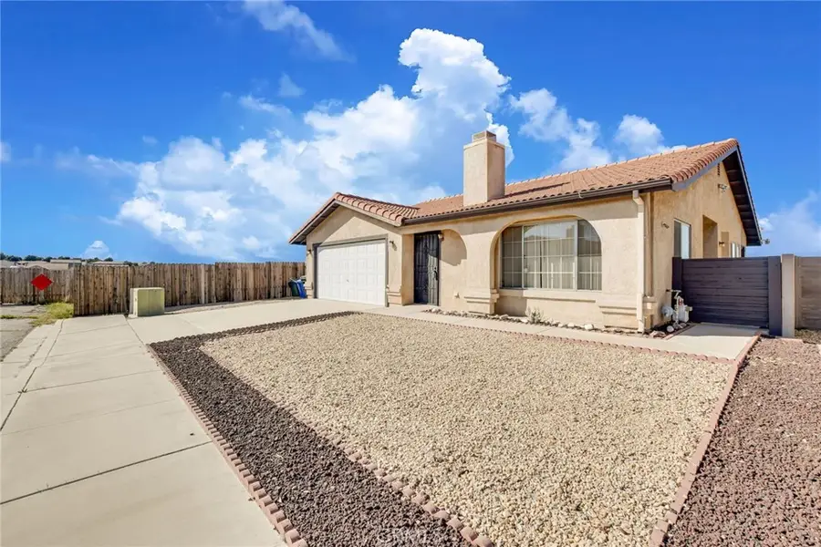 15920 Foxwood, Victorville, CA 92395 - #3