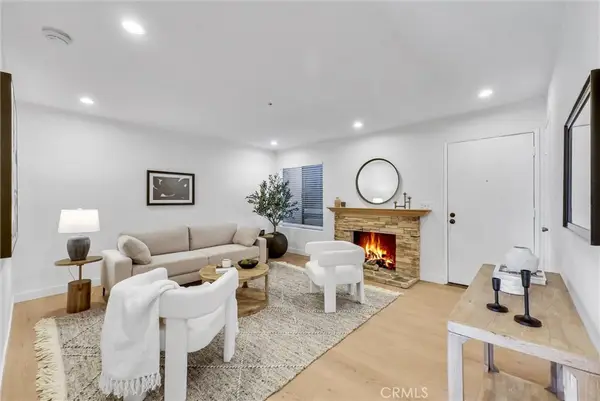 12121 Centralia Street #302, Lakewood, CA 90715