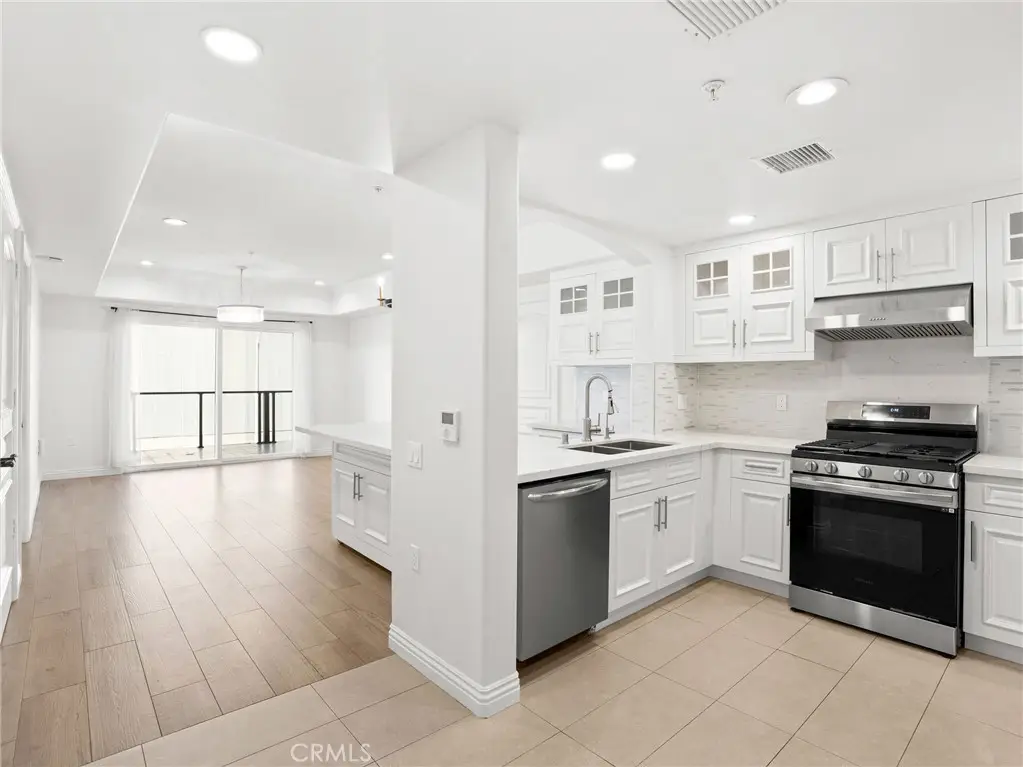 1598 Long Beach #214, Long Beach, CA 90813 - #1